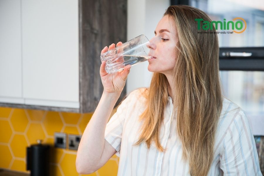Uống đủ nước giúp tăng hấp thụ dinh dưỡng tốt hơn